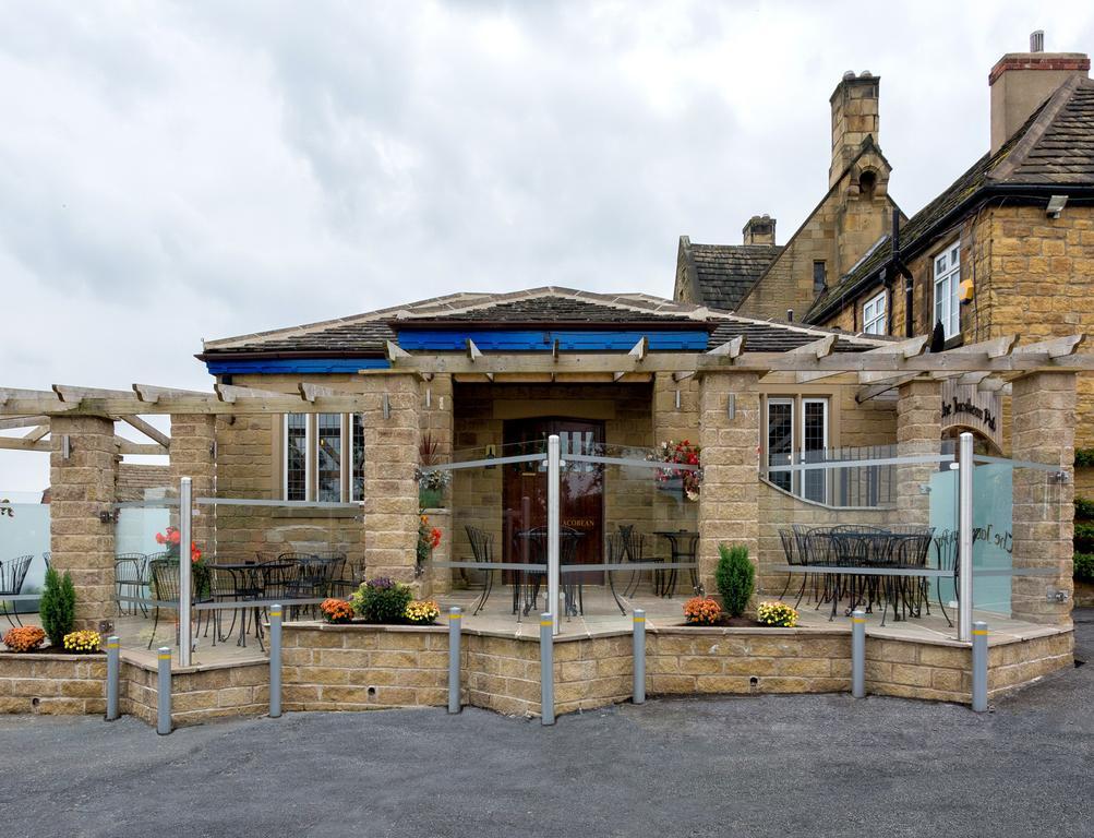 Rogerthorpe Manor Hotel Pontefract Exterior photo